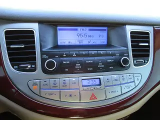2012 HYUNDAI GENESIS