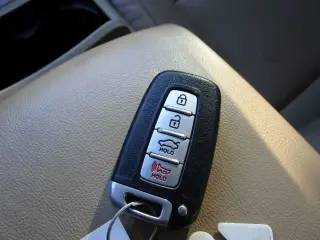2012 HYUNDAI GENESIS