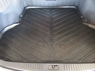 2012 HYUNDAI GENESIS