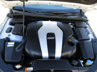 2012 HYUNDAI GENESIS