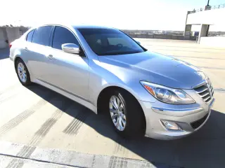 2012 HYUNDAI GENESIS