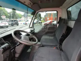 2001 ISUZU MED DUTY NPR