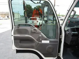2001 ISUZU MED DUTY NPR