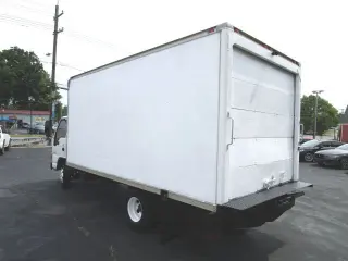 2001 ISUZU MED DUTY NPR
