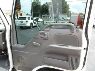 2001 ISUZU MED DUTY NPR