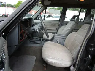 1989 JEEP CHEROKEE
