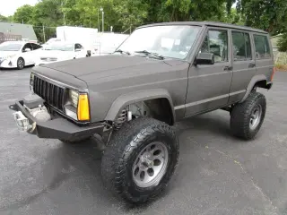 1989 JEEP CHEROKEE