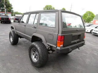 1989 JEEP CHEROKEE