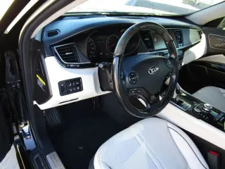 2015 KIA K900