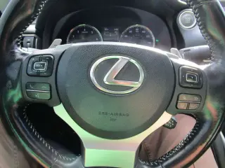 2017 LEXUS IS