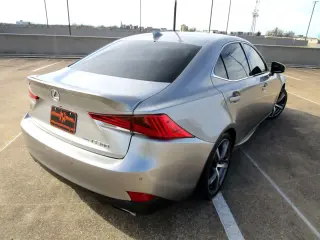 2017 LEXUS IS