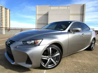 2017 LEXUS IS