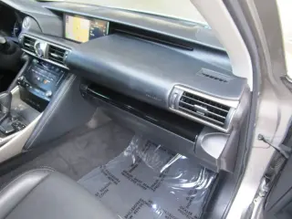 2017 LEXUS IS