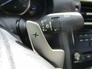 2017 LEXUS IS