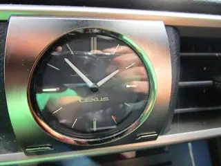 2017 LEXUS IS