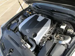 2017 LEXUS IS