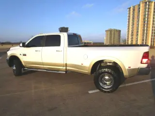 2011 RAM 3500 CREW CAB