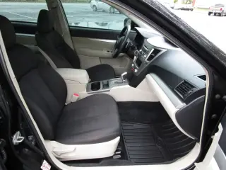 2011 SUBARU LEGACY