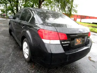 2011 SUBARU LEGACY