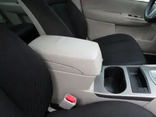 2011 SUBARU LEGACY