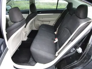 2011 SUBARU LEGACY