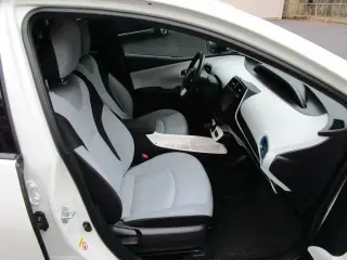 2017 TOYOTA PRIUS PRIME