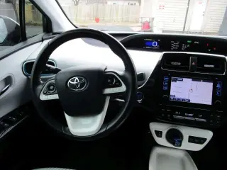 2017 TOYOTA PRIUS PRIME