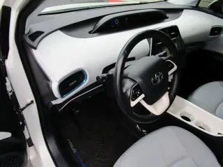 2017 TOYOTA PRIUS PRIME