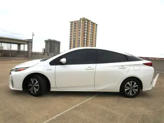 2017 TOYOTA PRIUS PRIME