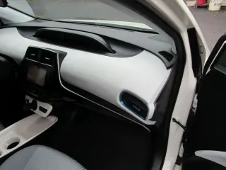 2017 TOYOTA PRIUS PRIME