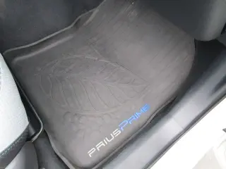 2017 TOYOTA PRIUS PRIME