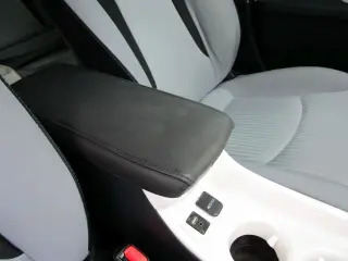 2017 TOYOTA PRIUS PRIME