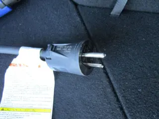 2017 TOYOTA PRIUS PRIME