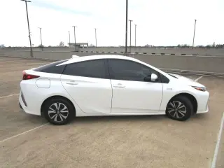 2017 TOYOTA PRIUS PRIME