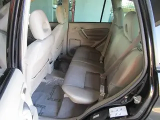 2004 TOYOTA RAV4