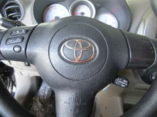 2004 TOYOTA RAV4