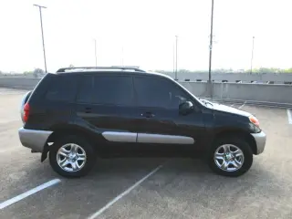 2004 TOYOTA RAV4