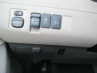 2011 TOYOTA SIENNA