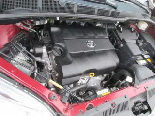 2011 TOYOTA SIENNA