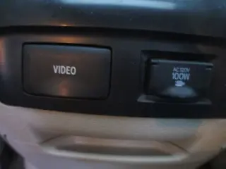 2011 TOYOTA SIENNA