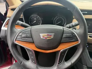 2017 CADILLAC XT5
