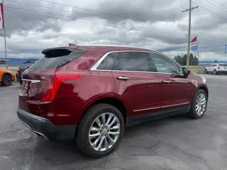 2017 CADILLAC XT5