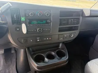 2017 CHEVROLET EXPRESS 3500 PASSENGER