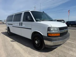 2017 CHEVROLET EXPRESS 3500 PASSENGER