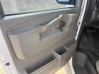 2017 CHEVROLET EXPRESS 3500 PASSENGER