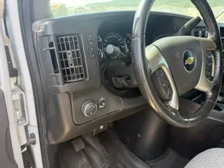 2017 CHEVROLET EXPRESS 3500 PASSENGER