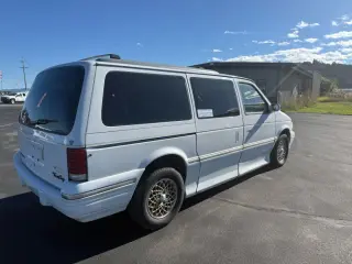 1995 CHRYSLER TOWN & COUNTRY