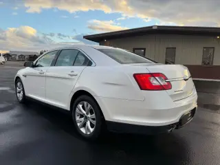 2010 FORD TAURUS