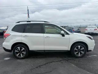 2017 SUBARU FORESTER