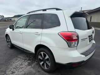 2017 SUBARU FORESTER